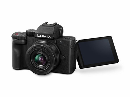 Panasonic Lumix G100D + 12-32mm kit