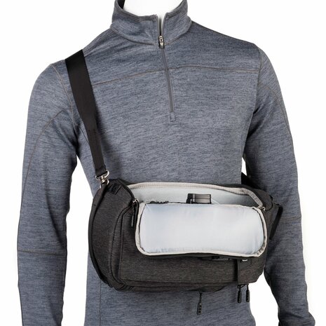 Think Tank Urban Access sling 8