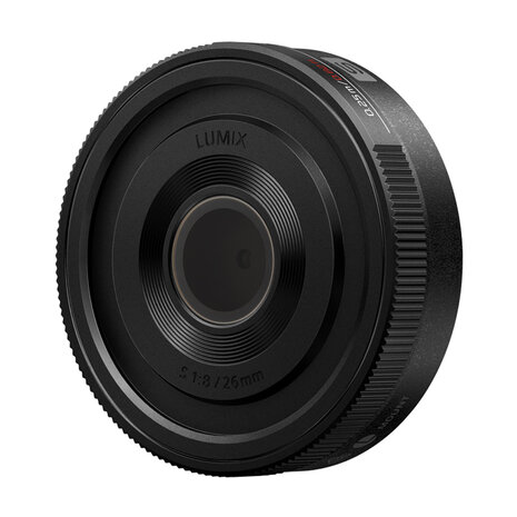Panasonic Lumix S 26mm F8 pancake L-mount